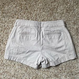Khaki women’s Old Navy shorts